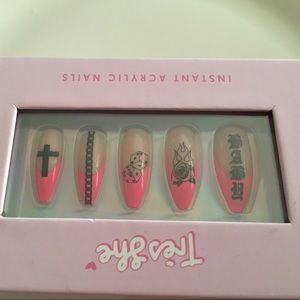 Trés She Instant Acrylic Nails